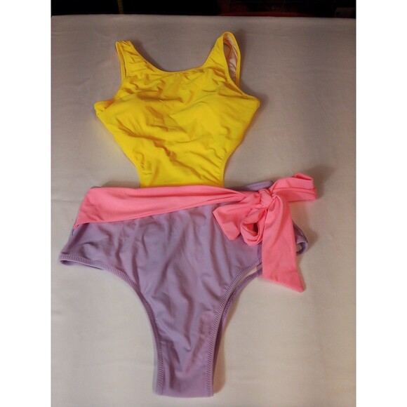 Women's Live Life On The Beach One Piece Peekaboo Bathing Suit New W tags Small - Picture 5 of 11